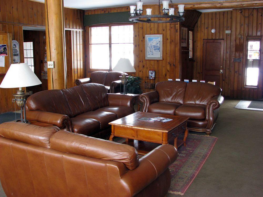 ווינטר פארק Beaver Village Lodge מראה חיצוני תמונה
